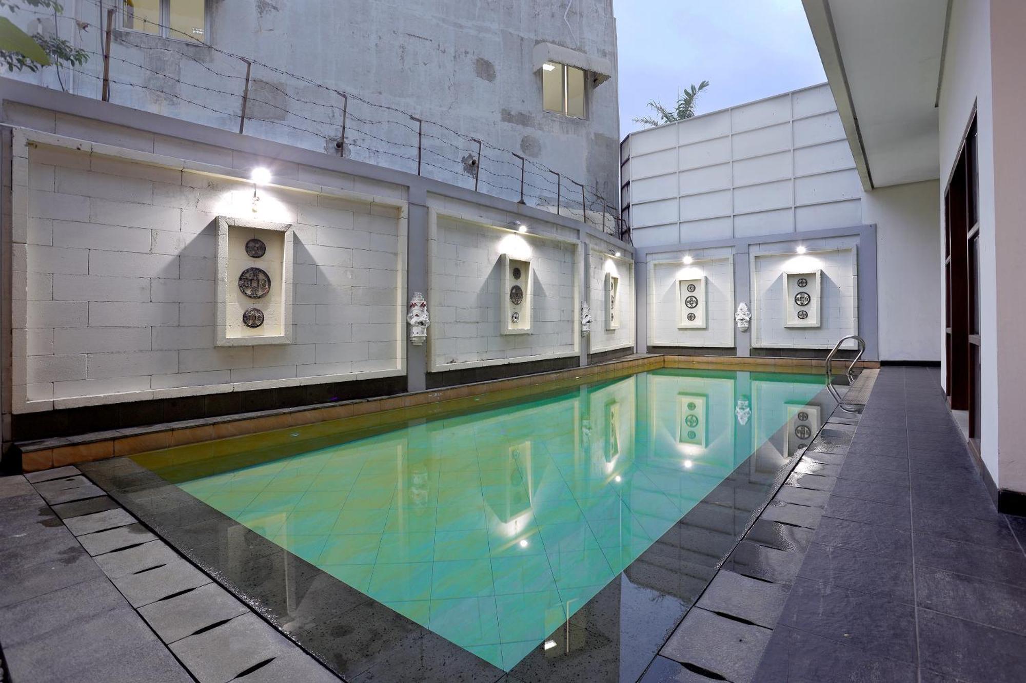 Jambuluwuk Residence Pakubuwono ジャカルタ エクステリア 写真